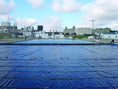 Cargar la imagen en la vista de la galería, Cubierta impermeable instalada sobre cancha de padel al exterior