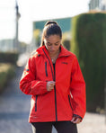 Load the image into the gallery view, Chaqueta Softshell Nox Team Rojo Mujer