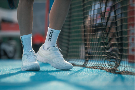 Tipos de Tenis de pádel y suelas: cómo elegirlas para no andar patinando en la pista