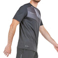Cargar la imagen en la vista de la galería, Camiseta Bullpadel Dinneno 25V Negro
