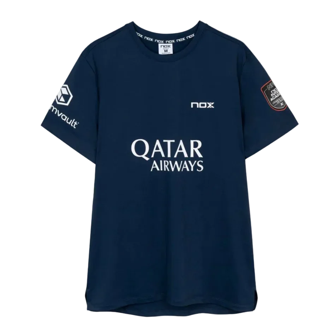 Playera deportiva para padel Nox Sponsors AT10 de Agustin Tapia edicion 2026 combinada en color azul marino. 