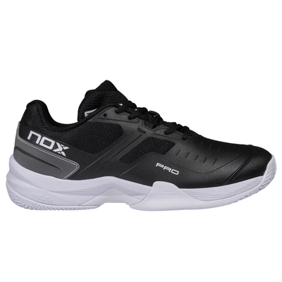 Tenis de pádel Nox AT10 Pro Negro y Blanco 2026 para alto rendimiento en Padel Storage México