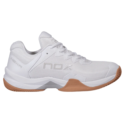 Tenis de pádel Nox ML10 Hexa con suela de espiga color caramelo en Padel Storage México