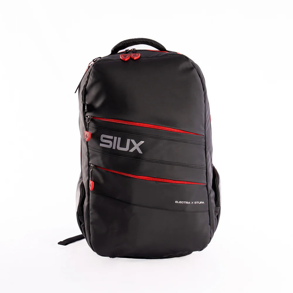 Mochila de padel profesional Siux Electra Stupa de la coleccion 2026, diseño ergonomico en color negro con detalles deportivos rojos. 