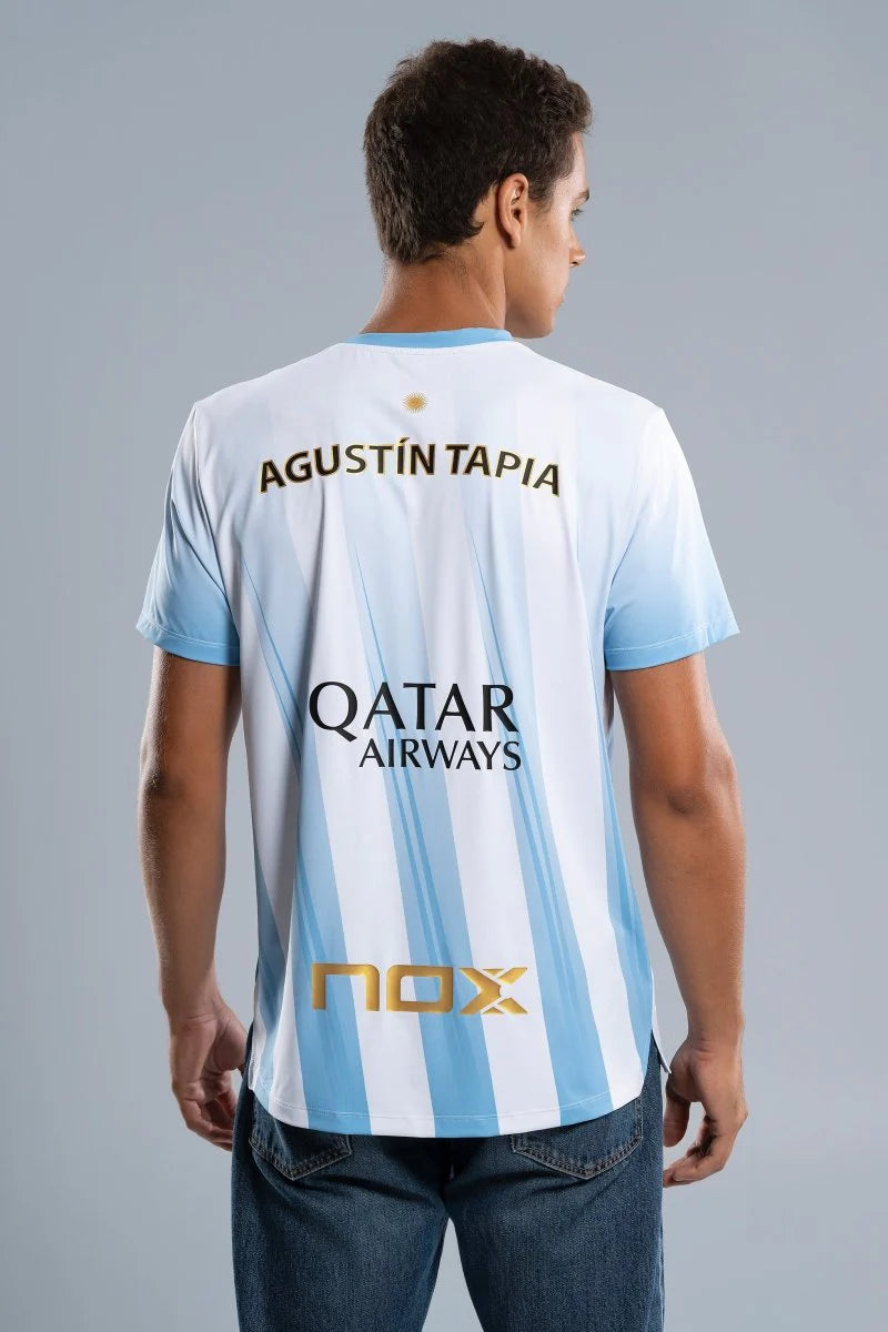 Camiseta Nox Sponsors AT10 By Agustin Tapia Azul Claro