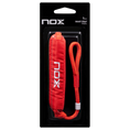 Cargar la imagen en la vista de la galería, Cordón de seguridad Nox Smartstrap Luxury Rojo con logotipo de Nox bordado en blanco. Accesorio de muñeca acolchado y ajustable para palas de pádel, diseño con el sistema Smartstrap para un intercambio higiénico y rápido. 
