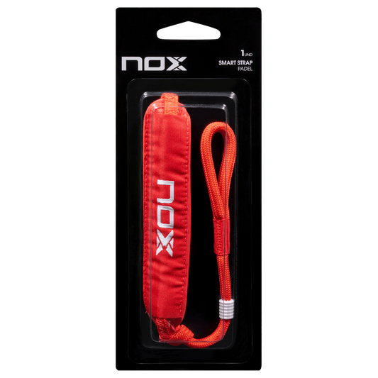 Cordón de seguridad Nox Smartstrap Luxury Rojo con logotipo de Nox bordado en blanco. Accesorio de muñeca acolchado y ajustable para palas de pádel, diseño con el sistema Smartstrap para un intercambio higiénico y rápido. 