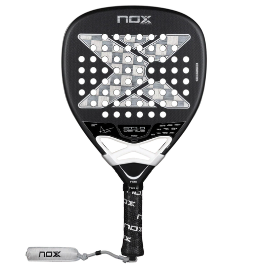 Pala de pádel Nox AT10 Luxury Genius ATTACK 18K Alum 2026 de Agustín Tapia Padel Storage en Mexico 