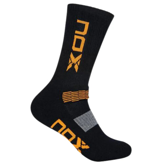 Calcetines técnicos de pádel Nox negros con logo naranja