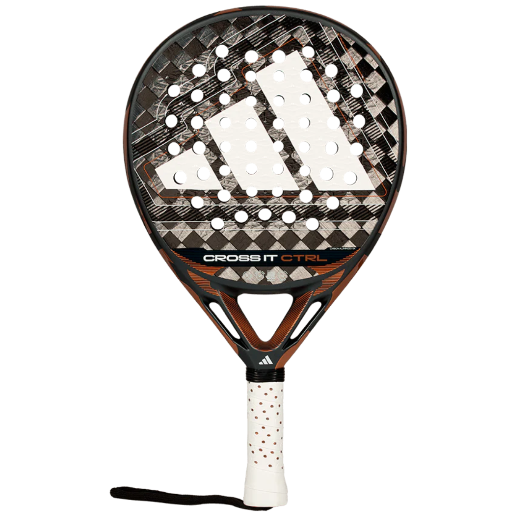 Pala de pádel Adidas Cross IT Ctrl 2026 en color negro con patrón de rombos y detalles naranjas. Molde redondo enfocado en control defensivo, amplio punto dulce y precisión en cada golpe. 