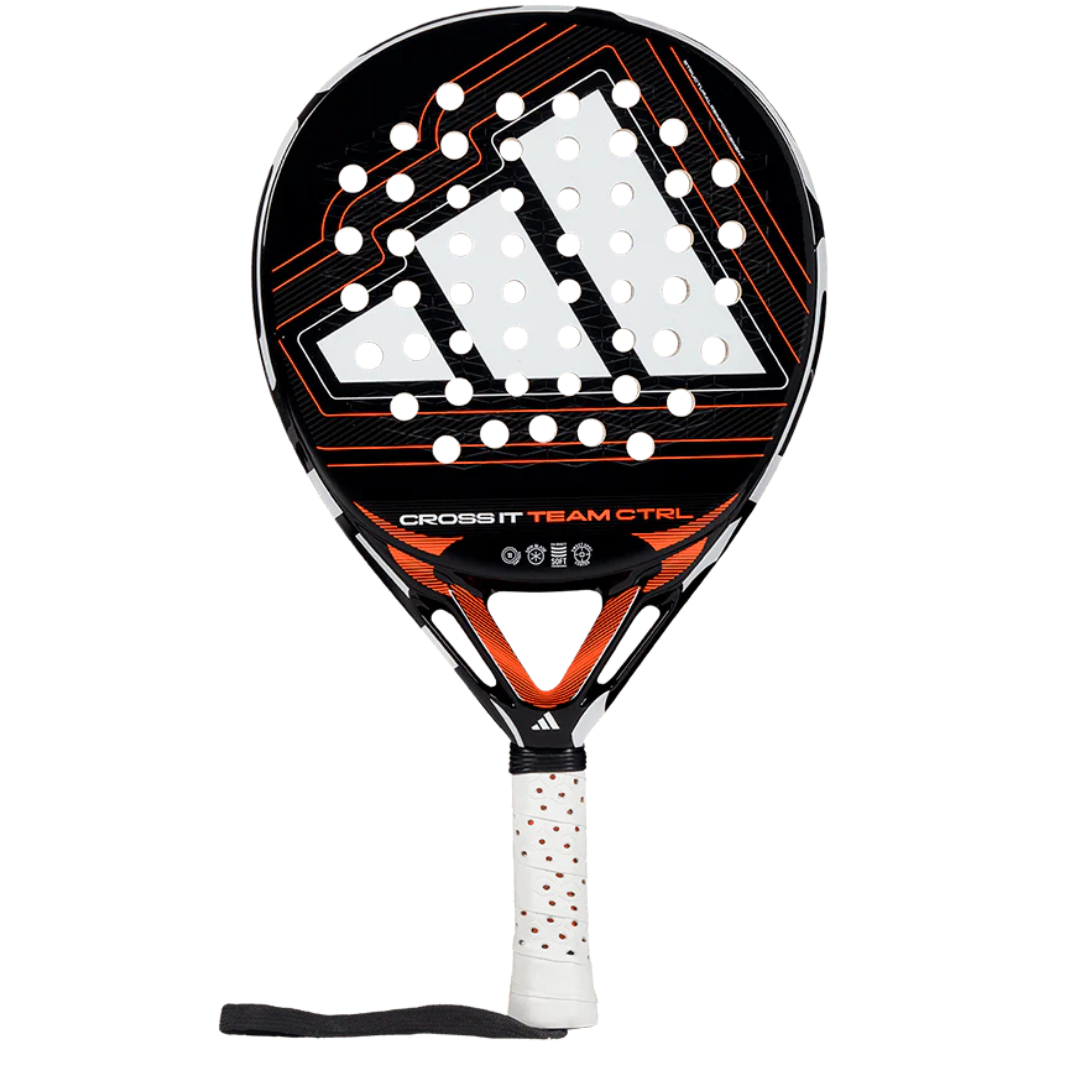Pala de padel Adidas Cross IT Team Ctrl 2026 en color negro con sutiles líneas naranjas y puño blanco. Formato redondo confortable diseñado para jugadores intermedios que buscan control con excelente salida de bola. 