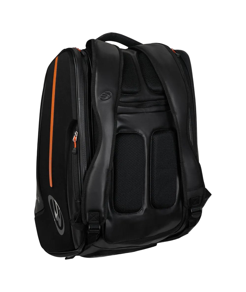 Paletero Bullpadel Hack Negro 2026