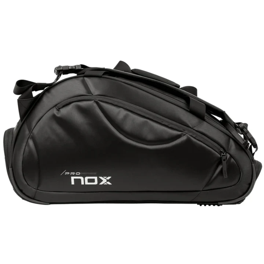 Paletero de pádel Nox Pro Series en color negro. Bolsa de gran capacidad con compartimentos ventilados para tenis, bolsillos laterales rígidos y correas ergonómicas para mochila.   
