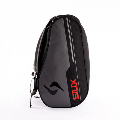 Paletero deportivo Siux Pulse 2026 en color negro con detalles minimalistas, formato compacto y ergonómico para entrenamientos.