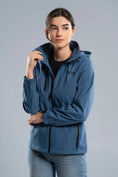Load the image into the gallery view, Chaqueta Softshell Nox Team Azul Media Noche Mujer
