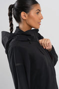 Load the image into the gallery view, Chaqueta Softshell Nox Team Negro Mujer
