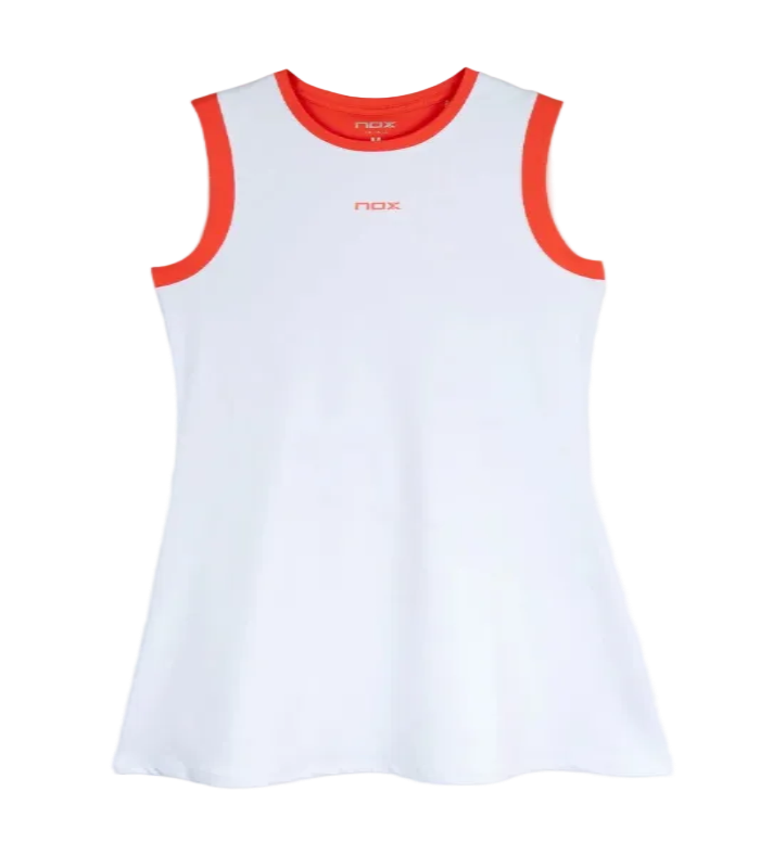 Vestido de pádel Nox Mujer Team Blanco 2026 con diseño minimalista. Confeccionado en tejido técnico transpirable de alta elasticidad, incluye malla interior integrada y espalda tipo nadadora para máxima libertad de movimientos.