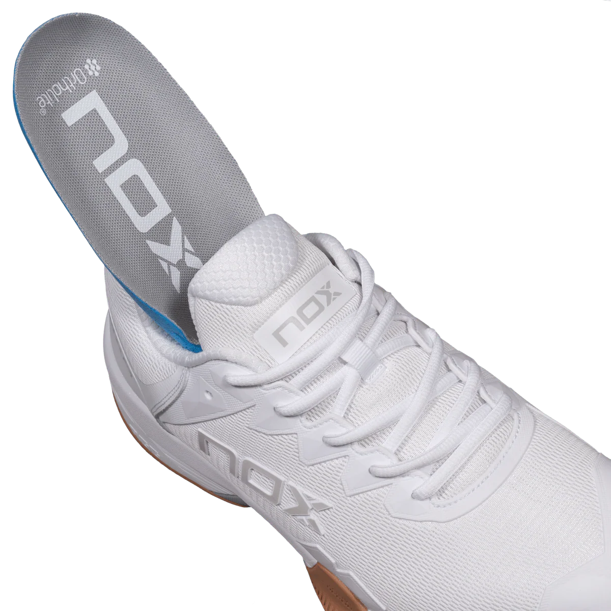 Tenis Nox ML10 HEXA con suela blanca/caramelo 2026